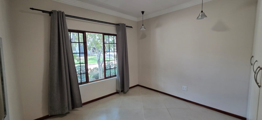 To Let 3 Bedroom Property for Rent in Melodie North West